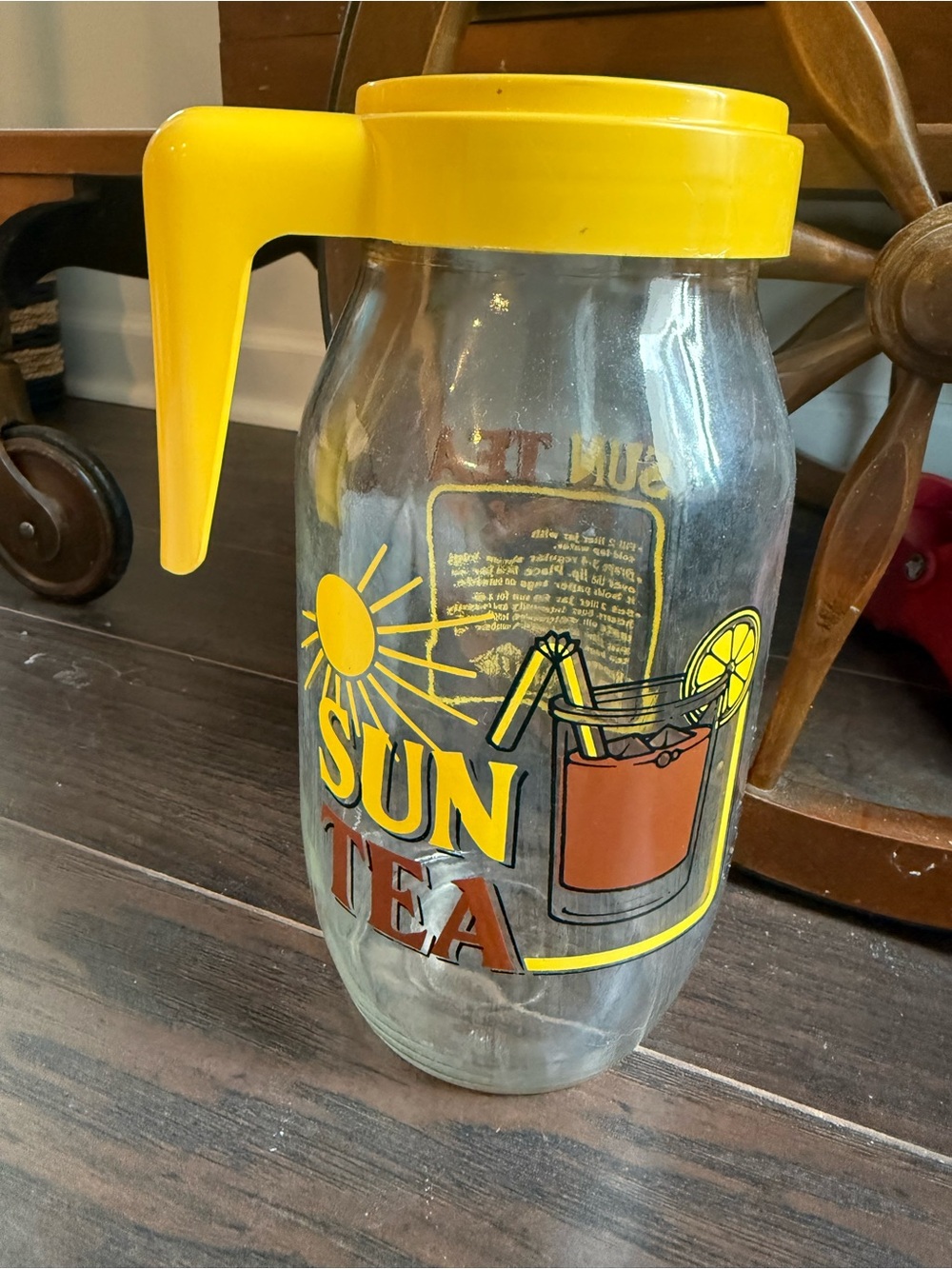 Carlton made in USA sun Tea Glass Pitcher with Yellow Lid